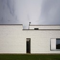 Casa en Dunaujvaros / ZSK Architects  - Image 4 of 4