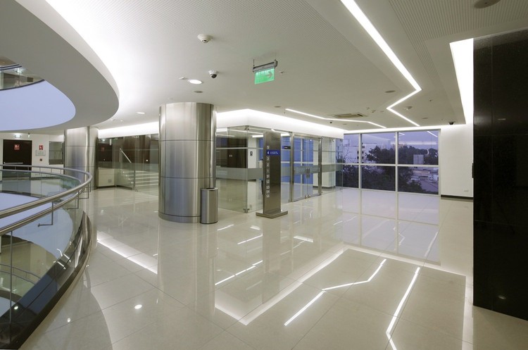 Sucursal de Universidad del Pacífico / Metropolis - Más Imágenes