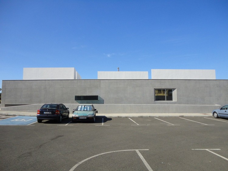 Edificio de usos múltiples en La Lajita / M91 arquitectos - Más Imágenes