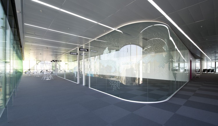 Cibernarium y Auditorio del Edificio Mediatic / Arantxa Manrique + Yaiza Terré - Más Imágenes