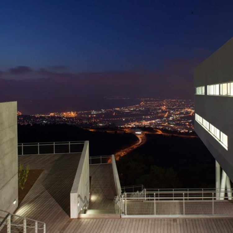 Centro de estudiantes de la Universidad de Haifa / Chyutin Architects  - Más Imágenes