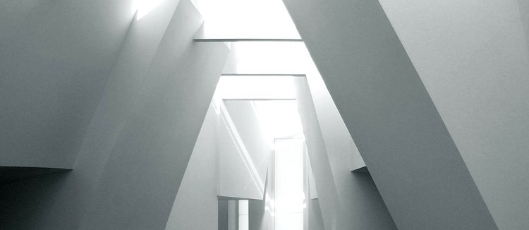  Iglesia de Santa Ana y San Joaquín / RGRM Arquitectos   - Más Imágenes