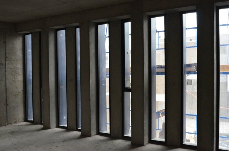 En Construcción: Edificio de Vitacura / Renzo Alvano, Pablo Riquelme, Mathias Klotz - Más Imágenes