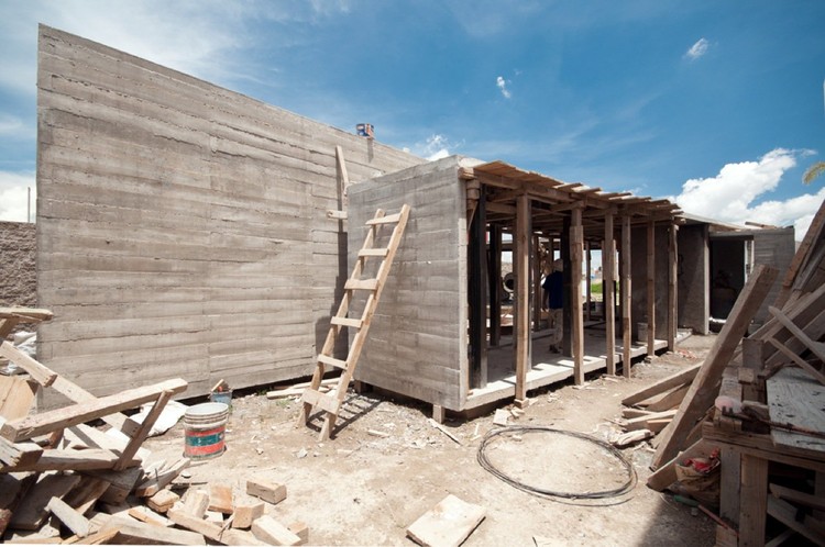 En Construcción: Casa Dauz (primera etapa) / Volta Arquitectos - Más Imágenes