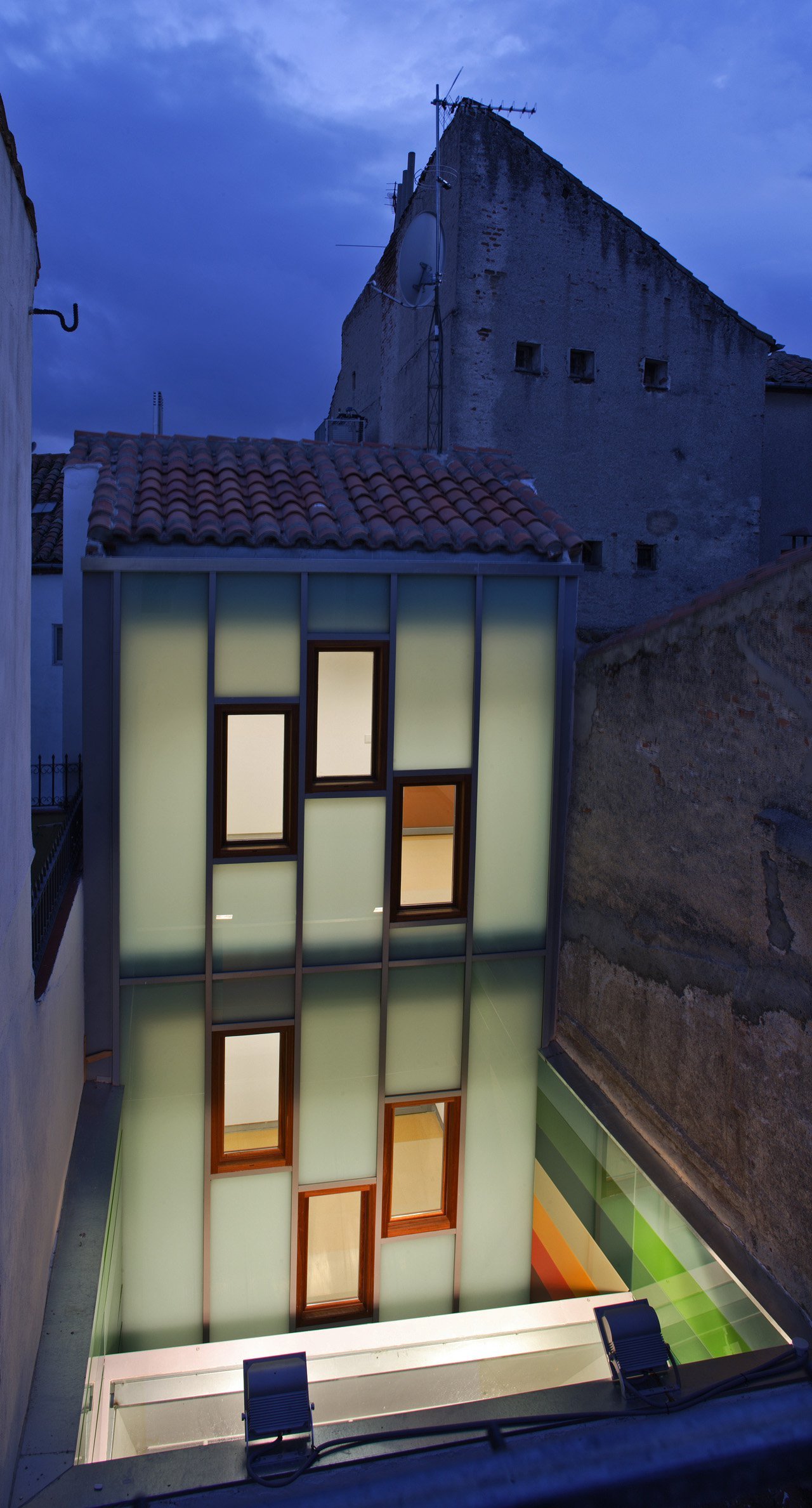 Galería de Espacio Jóven Municipal / BmasC Arquitectos - 18