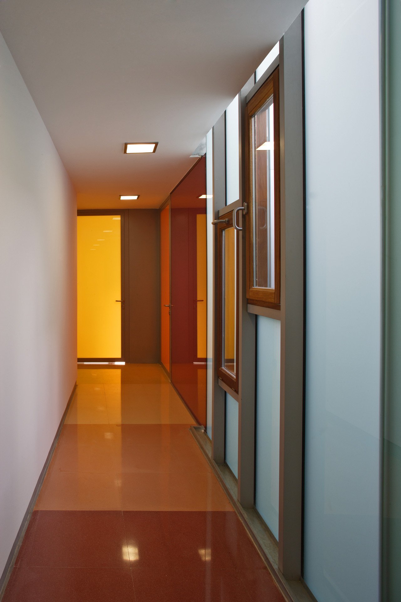Galería de Espacio Jóven Municipal / BmasC Arquitectos - 8