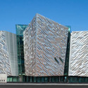 Nuevos Materiales: Fachada del Titanic Visitor Centre en Belfast, Irlanda del Norte - Image 1 of 4