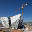 Nuevos Materiales: Fachada del Titanic Visitor Centre en Belfast, Irlanda del Norte - Image 6 of 4