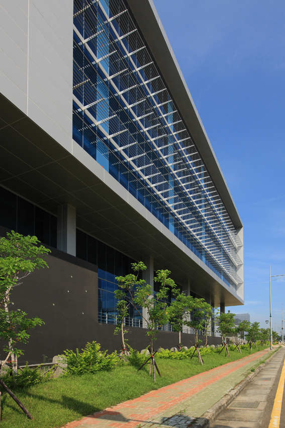 Edificio III Huga Fab / Pan JJ & Partners - Imagen 5 de 18
