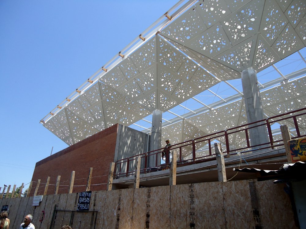Galería de En Construcción Nueva Pérgola de las Flores y "Vega Chica