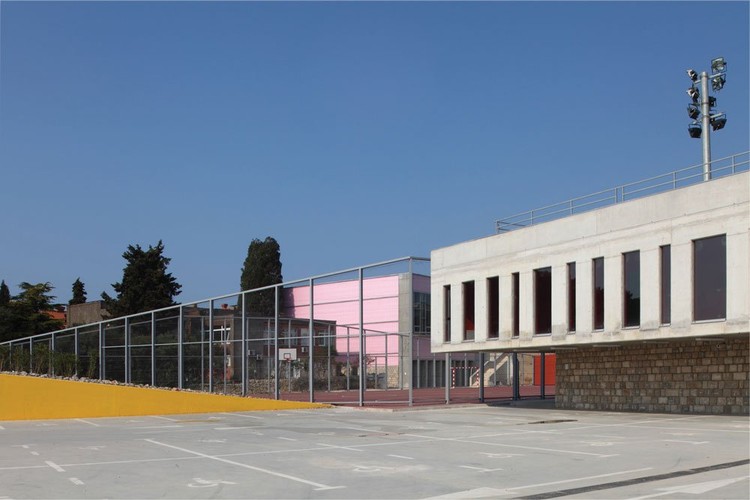 Inside - Outside / IVANISIN. KABASHI. ARHITEKTI  - Más Imágenes