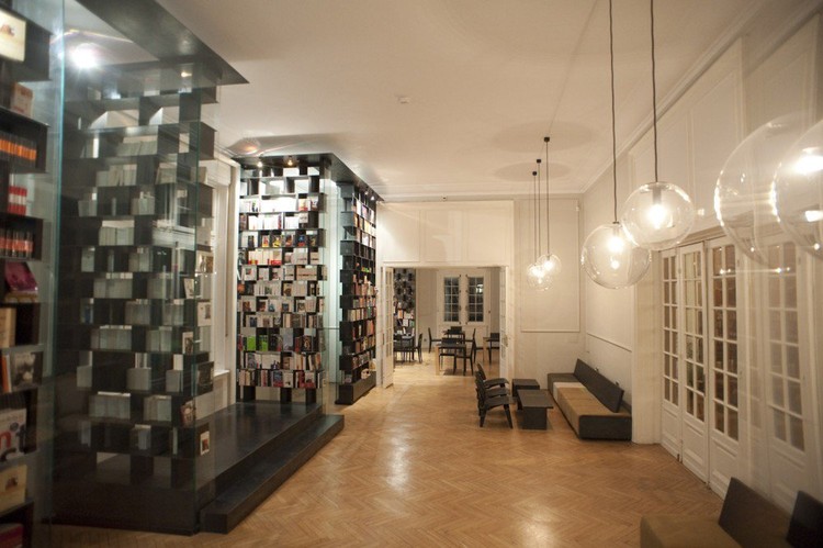 L’Institut / LUNDI et DEMI - Más Imágenes