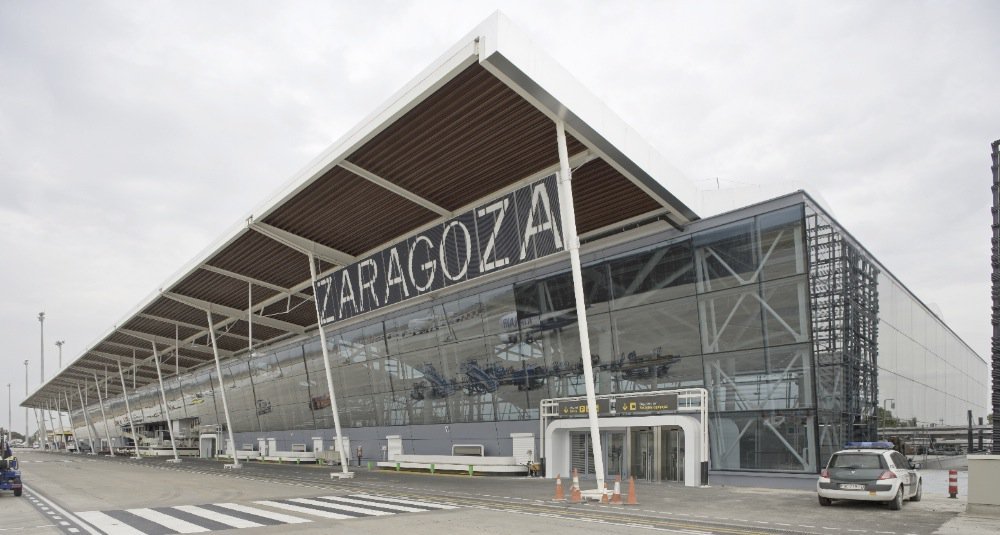 Galería de Nuevo Terminal del Aeropuerto de Zaragoza / Vidal y