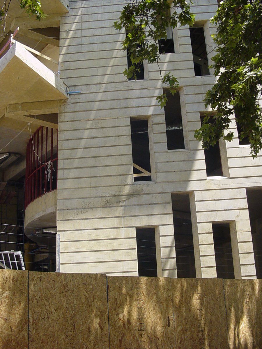 Galería de En Construcción: Patio Alameda UC / Baixas y Del Río