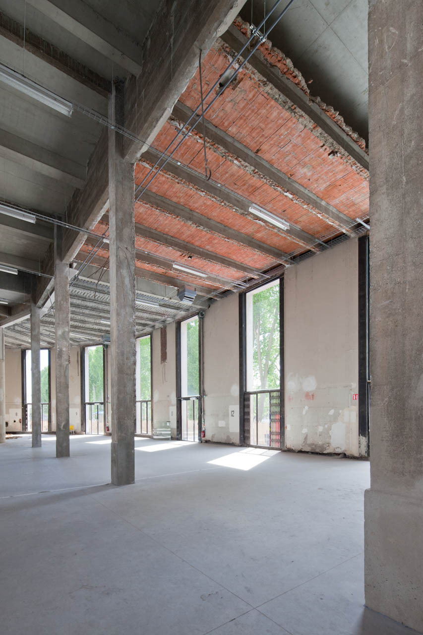 lacaton&vassal 新・POST lacaton&vassal 新・POST Lacaton & Vassal's revitalisation of