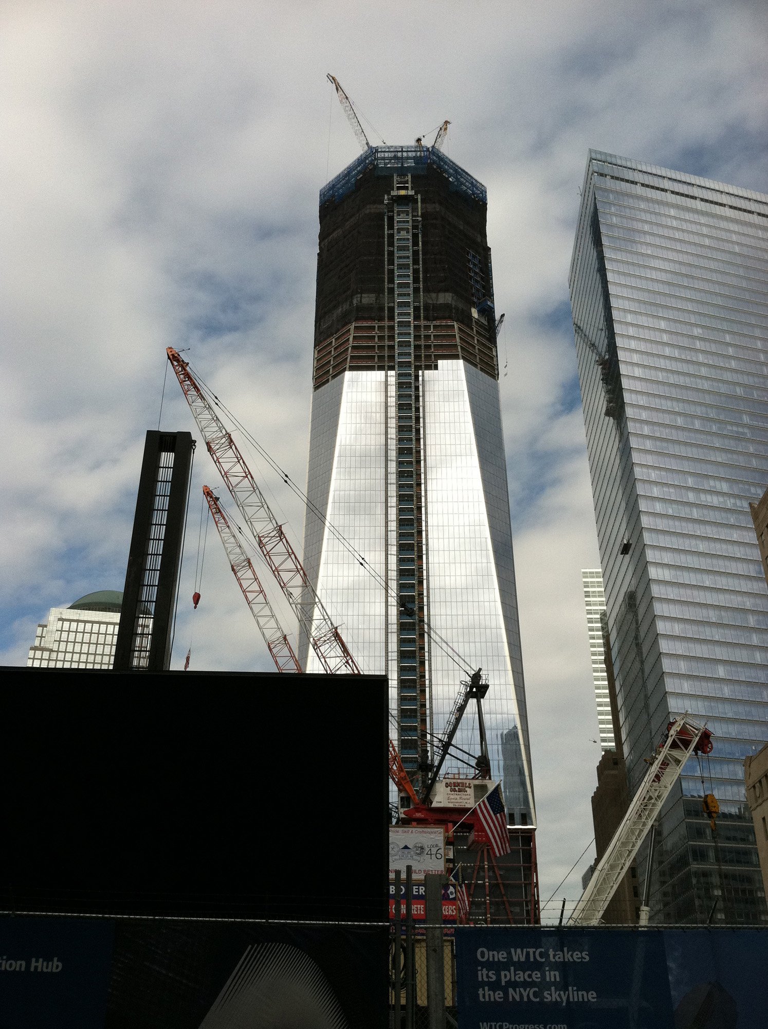 Gallery of 9/11 Retrospective / A Family Picture of the Freedom Tower - 5