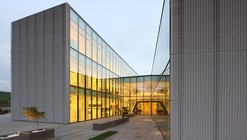 Phoenix Zeppelin Headquarters / Paulíny Hovorka Architekti + Stefan Moravcik architectural atelier 