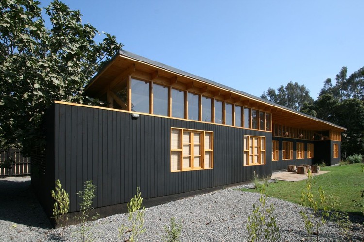 Enlargement of Los Alamos House / Rodrigo Piwonka Ariztía + Juan Luis Martínez Nahuel - More Images