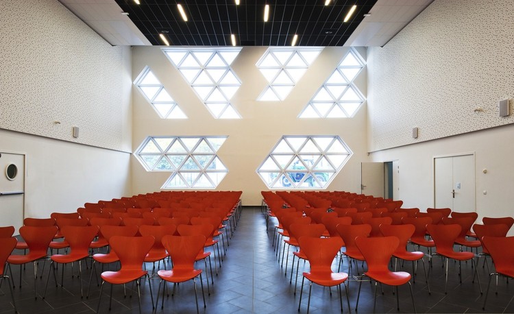 © Moreno Maggi; Georges-Freche School of Hotel Management / Massimiliano and Doriana Fuksas