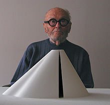 Celebrando el natalicio de Philip Johnson - Imagen 1 de 2