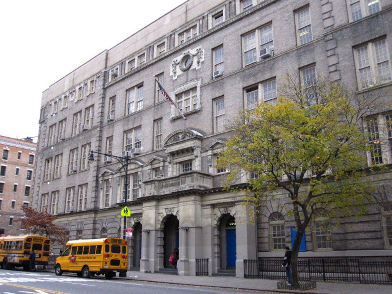 Gallery of Public School 158 Bayard Taylor Library / A*PT ARCHITECTURE 13