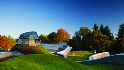 VanDusen Botanical Garden Visitor Centre / Perkins+Will