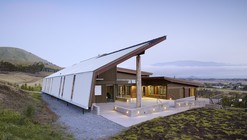 Hawaii Preparatory Academy Energy Laboratory / Flansburgh Architects