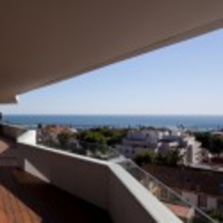 Update: Living Foz / dEMM Arquitectura - More Images