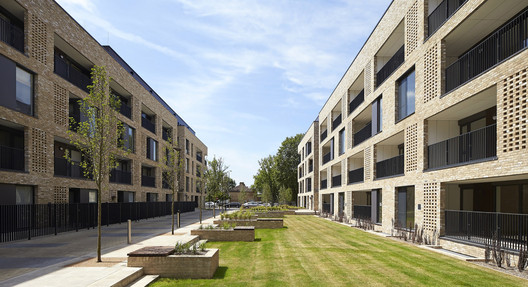 The Alpine Place / Ayre Chamberlain Gaunt - Image 2 of 22