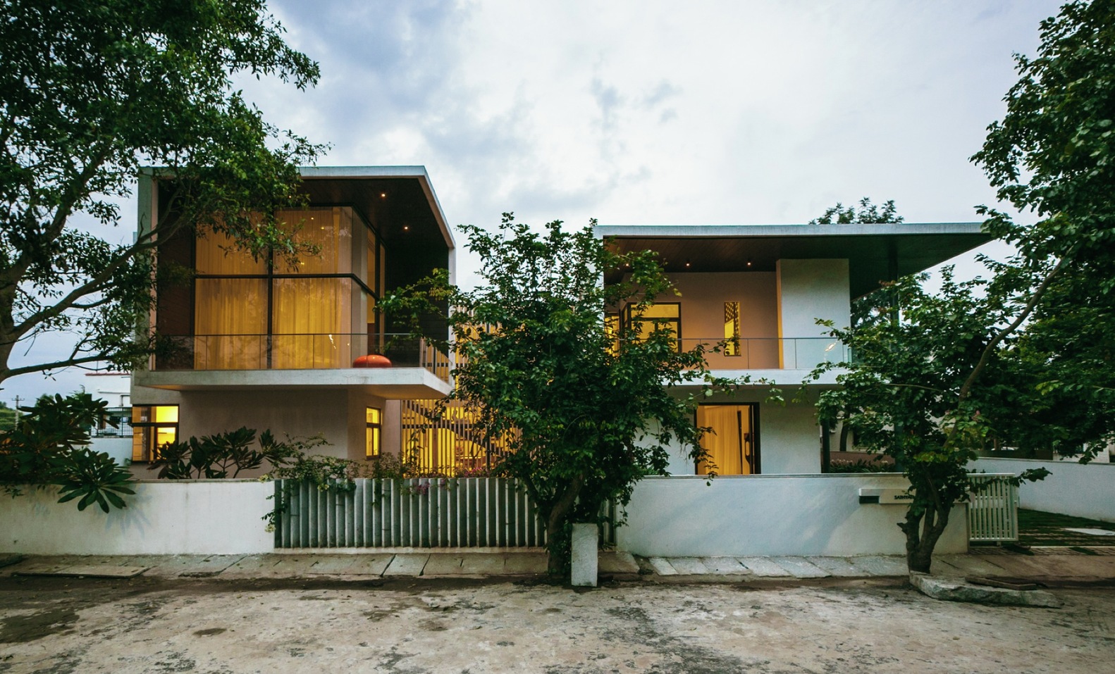 Casa Pátio / Abin Design Studio - Imagem 1 de 29