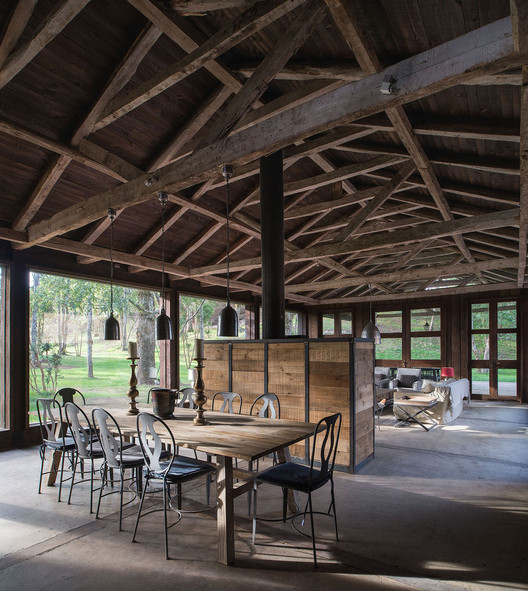 Celeiro no Lago Ranco / Estudio Valdés Arquitectos, © Felipe Díaz Contardo