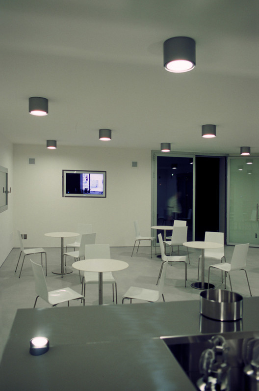 TCR Building / Lapo Ruffi Architetto