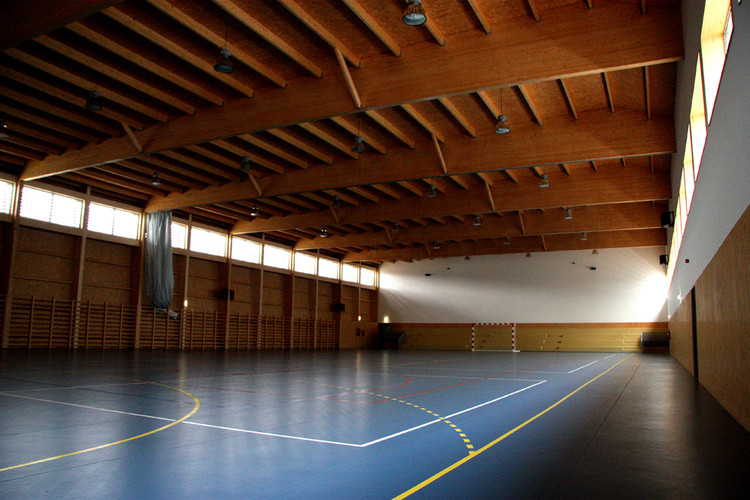 Sports Pavilion / Filipe Brandão and Nuno Sanches - More Images