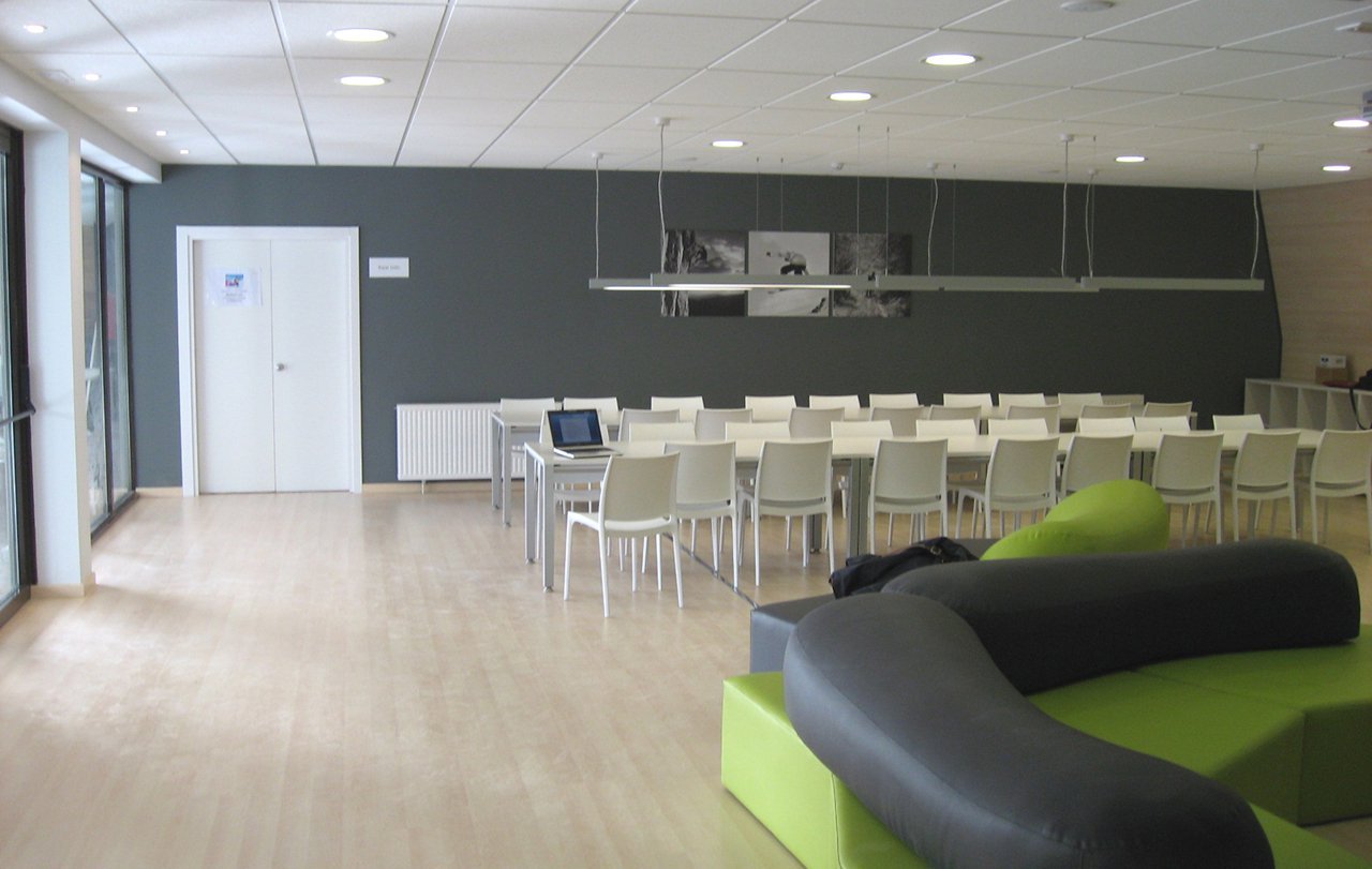 Mmass Galería de Residencia Deportiva - Campus Cerdanya / + MMASS Architects ...