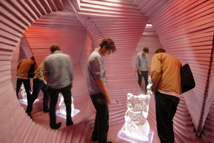 Turning Pink / Leong Leong Architecture - More Images