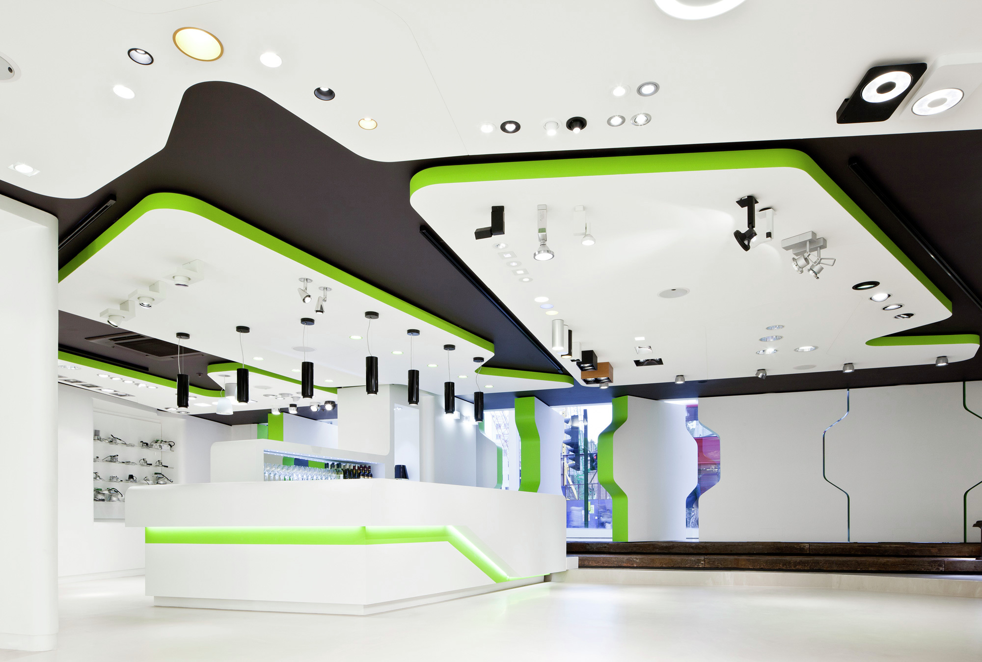 Gallery of Atrium / Studio RHE 27