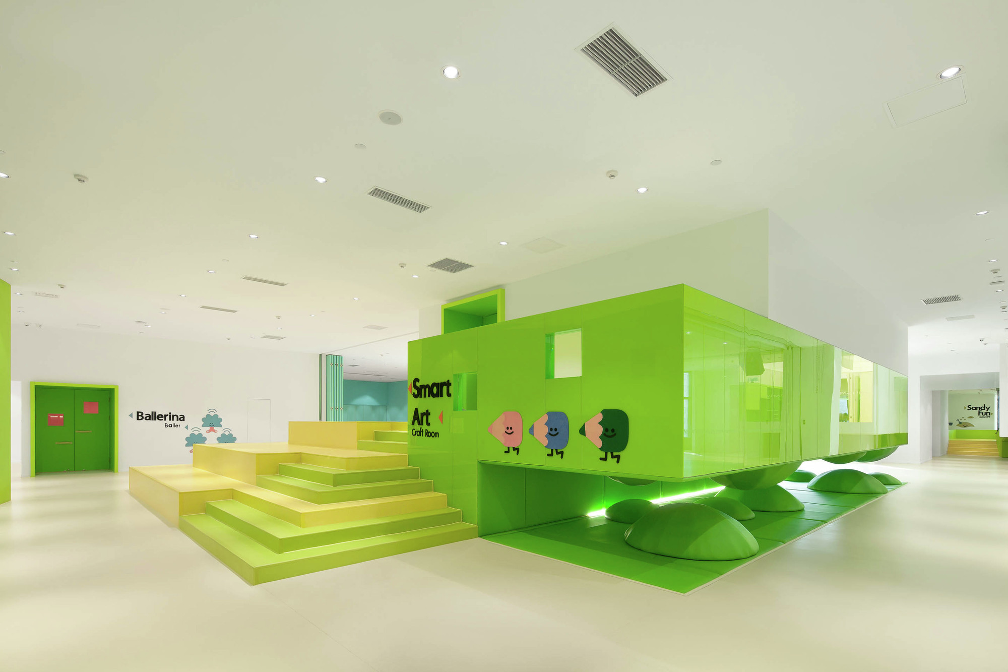 Gallery of Family Box Qingdao / Crossboundaries - 25