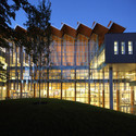 加拿大英属哥伦比亚大学AMS / DIALOG + B+H Architects - 大学