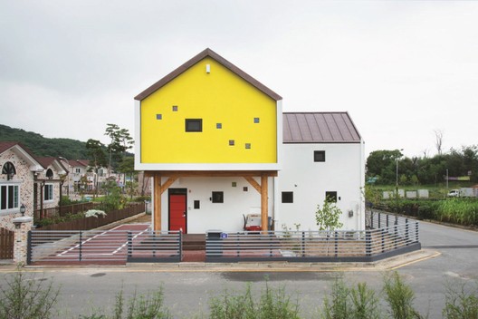 Iksan T-House / KDDH architects | ArchDaily