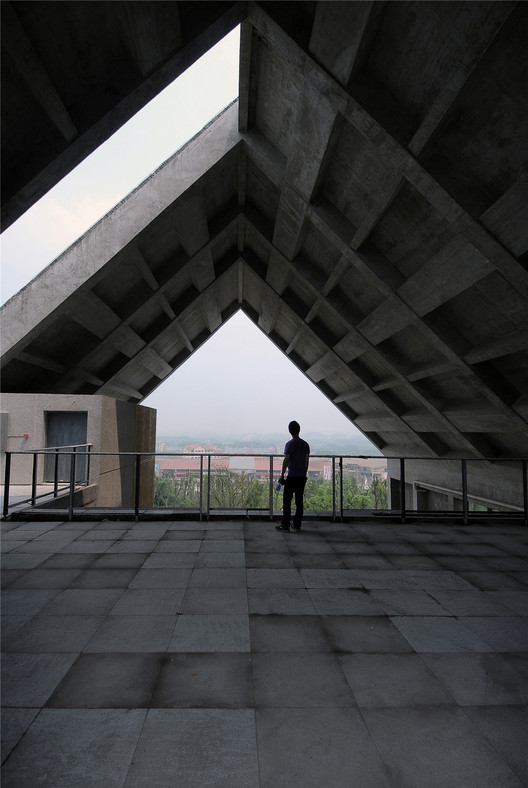 Sichuan Fine Arts Institute Library of Huxi / Tanghua Architects & Associates Sichuan Fine Arts Institute Library of Huxi / Tanghua Architects & Associates - Image 14 of 39