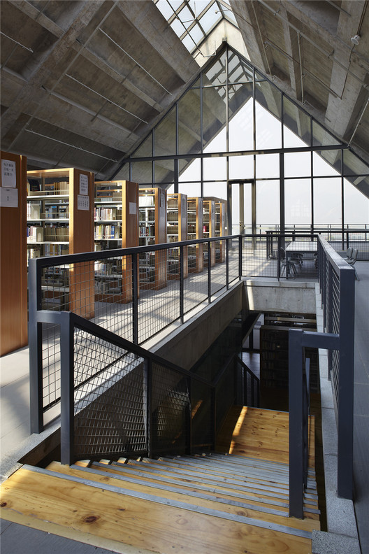 画廊四川美术学院虎溪校区图书馆/ 汤桦建筑设计事务所- 4
