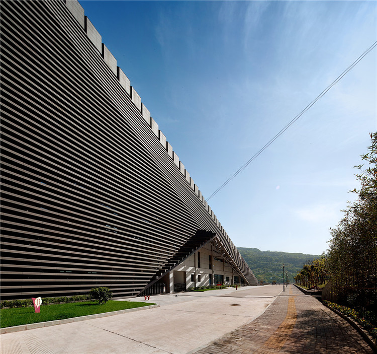 Yunyang Civil Activities Centre / Tanghua Architects & Associates - Image 3 of 23