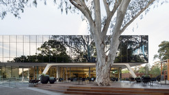 墨尔本克拉伦斯•里尔登中心 / GHD Woodhead