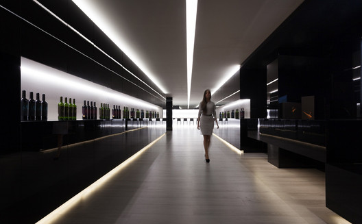 What Happens When Light Starts to Create Brand Experiences? - Image 3 of 7