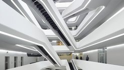 Edifício de Escritórios Dominion / Zaha Hadid Architects