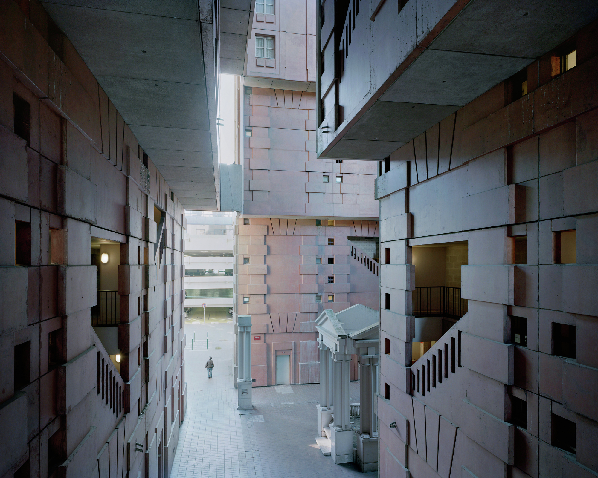 Gallery Of A Utopian Dream Stood Still Ricardo Bofill S Postmodern Parisian Housing Estate Of Noisy Le Grand 6