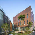 Xinkaihe Kindergarten / DC ALLIANCE - Kindergarten, Facade
