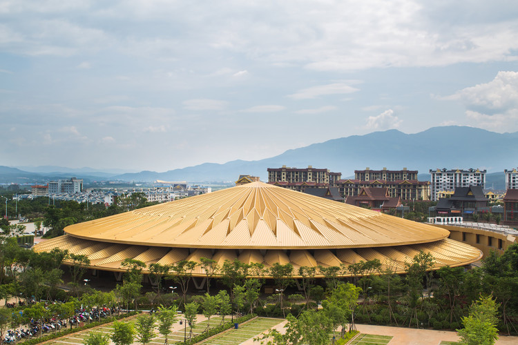 Bespoke Theatre  / Stufish Entertainment Architects - More Images