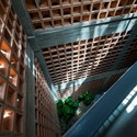 A 15 - Chi House / G+ Architects: Ng&ocirc;i nh&agrave; hướng t&acirc;y thiết kế l&agrave;m nh&agrave; ở văn ph&ograve;ng tho&aacute;ng m&aacute;t