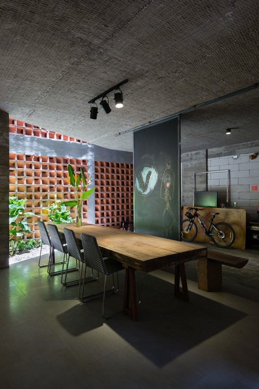 Casa Chi / G+ Architects - Imagem 9 de 24